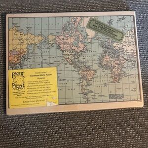 Vintage hardwood world puzzle handcrafted  pacific puzzle company Made In USA